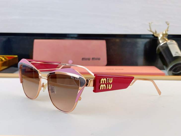 Picture of Miu Miu Sunglasses _SKUfw80915039fw